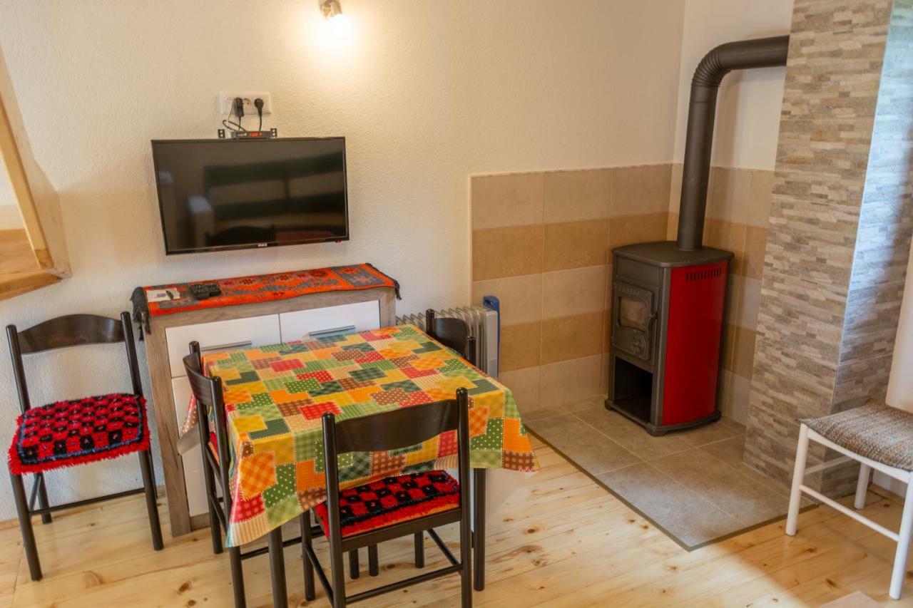 Small Montenegro Zabljak  Luaran gambar
