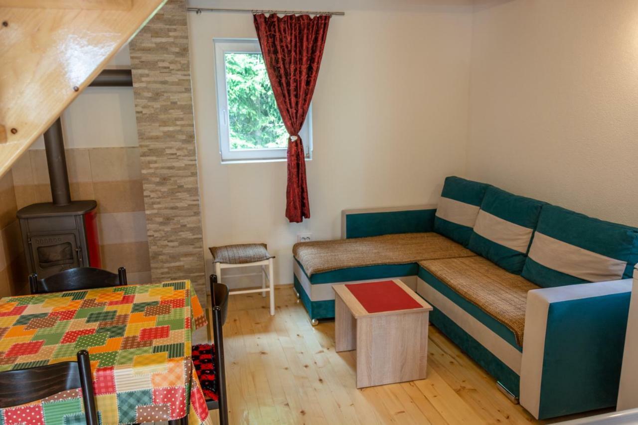 Small Montenegro Zabljak  Luaran gambar